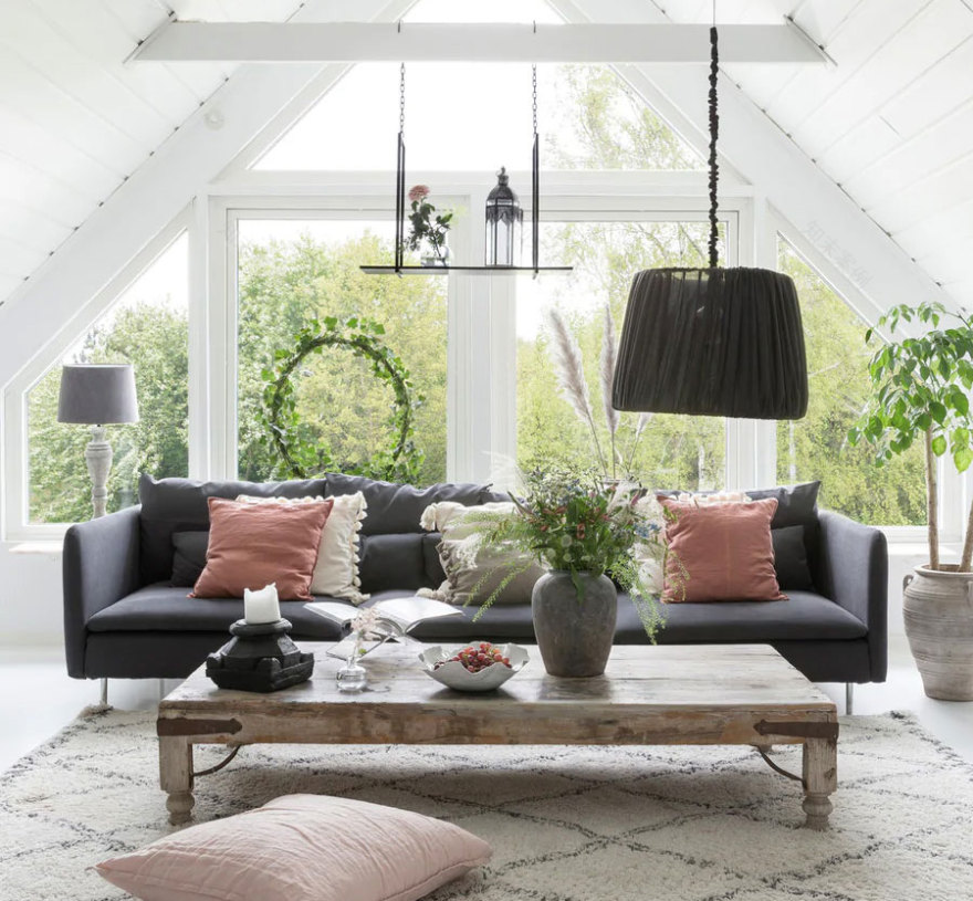 瑞典乡村风情与现代设计完美结合的老屋翻新-1