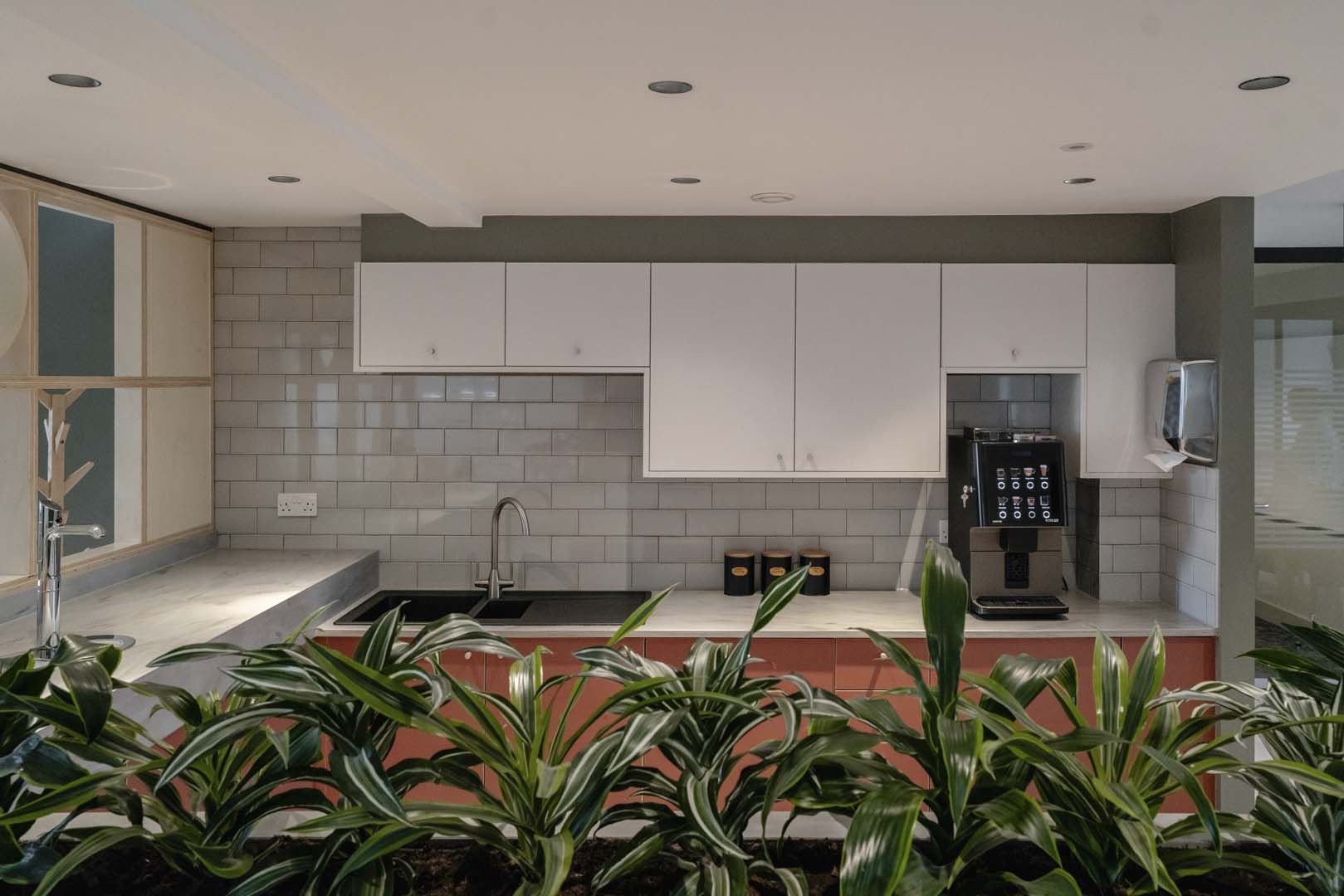 Ekho Studio将历史悠久的维多利亚工厂改造为现代办公空间丨英国-35