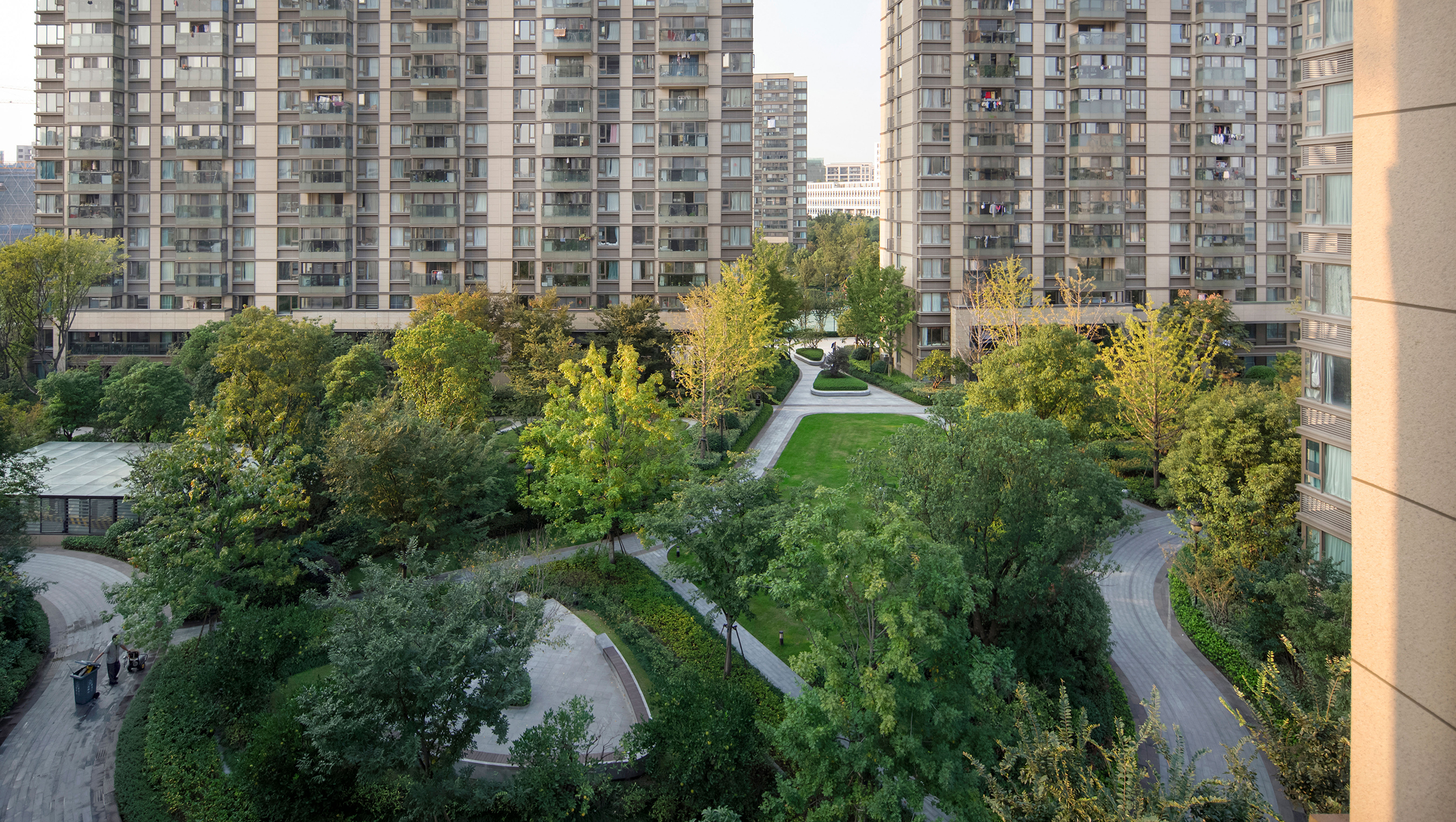 彭布中央广场（注：Commons常见释义为广场；公共区域 ，Pengbu可能是特定地名，音译为彭布 ） 丨中国杭州-23