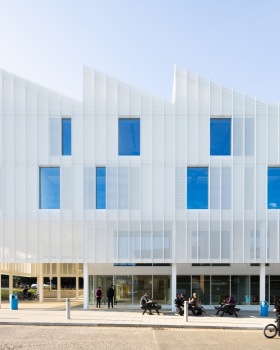 数码科技工厂丨英国诺里奇丨Coffey Architects