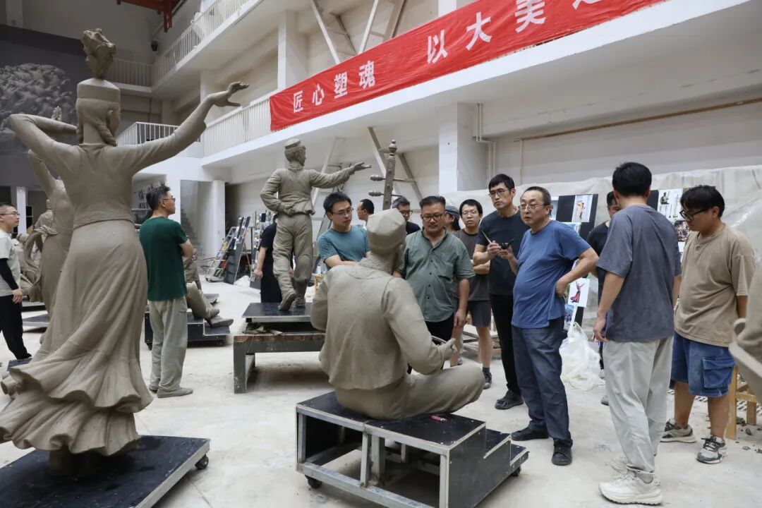 “哈密精神”万岁！央美雕塑系情景式公共艺术作品为人民塑像-42