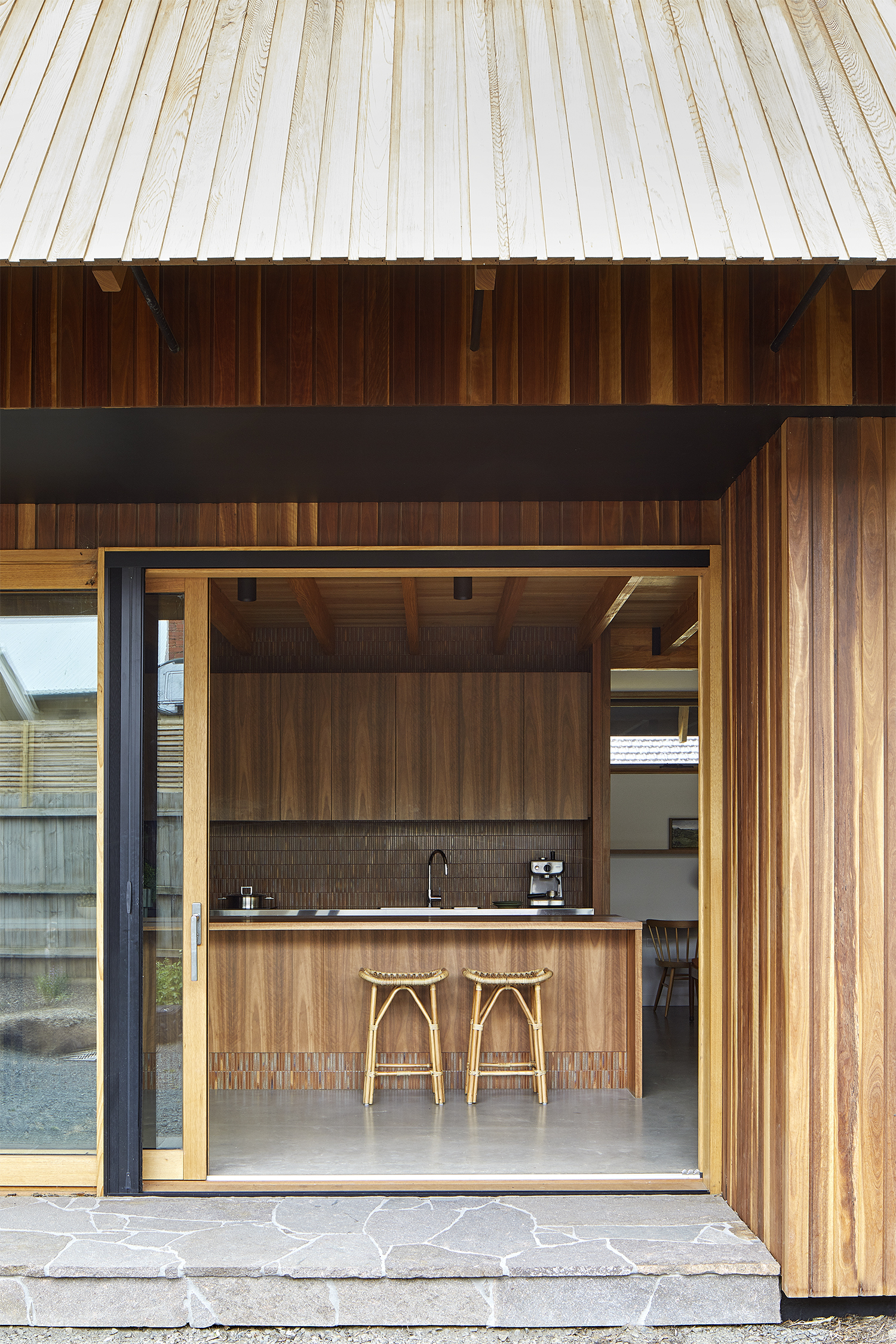 The Good Life House / MRTN Architects-27