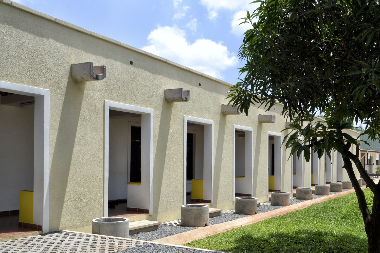 Tanzanian 幼儿园及小学建筑丨坦桑尼亚丨APC-5