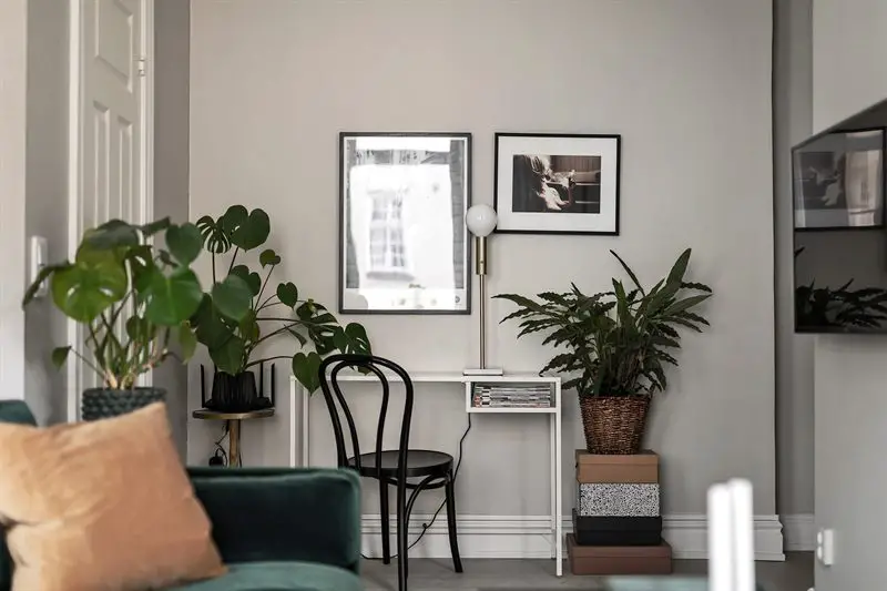 42 平米现代公寓的玻璃隔断、绿色 velvet sofa 设计亮点-13