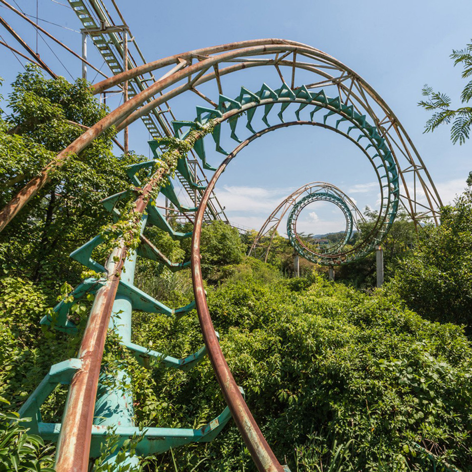 Eerily beautiful photographs of abandoned architecture for Halloween-7