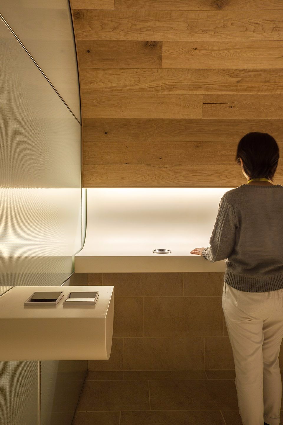 Hiroyuki Ogawa Architects：日本 非传统吸烟体验-8