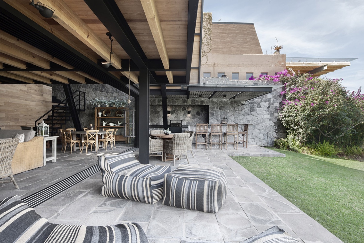 墨西哥现代 A 型住宅,自然与科技的和谐融合-39