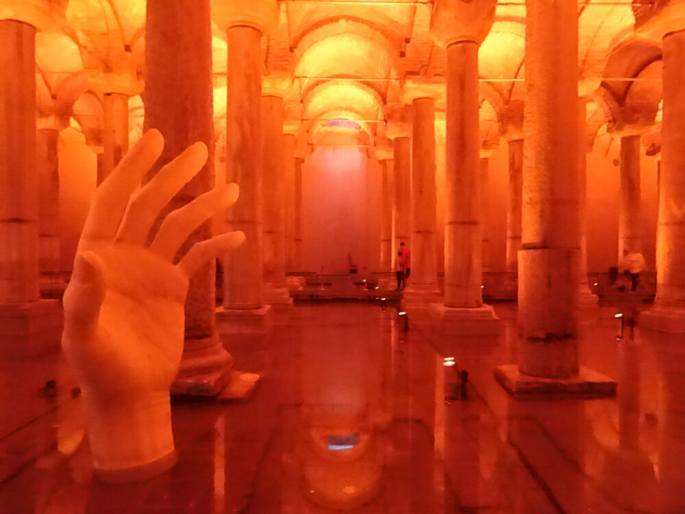 イスタンブールの地下宮殿(伊斯坦布尔的地下宫殿)丨不明-52