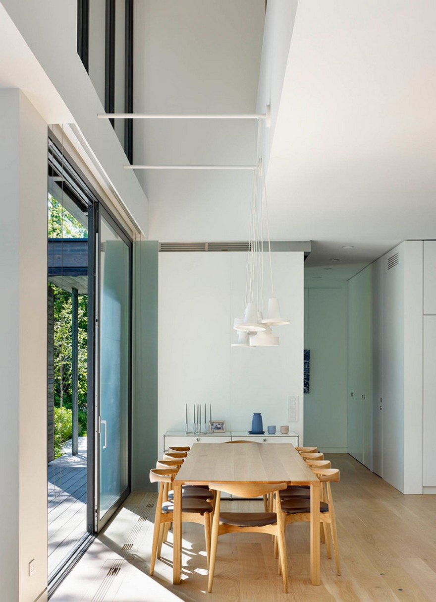 Charred Wood–Clad House in the Toronto Suburbs by Superkül-18