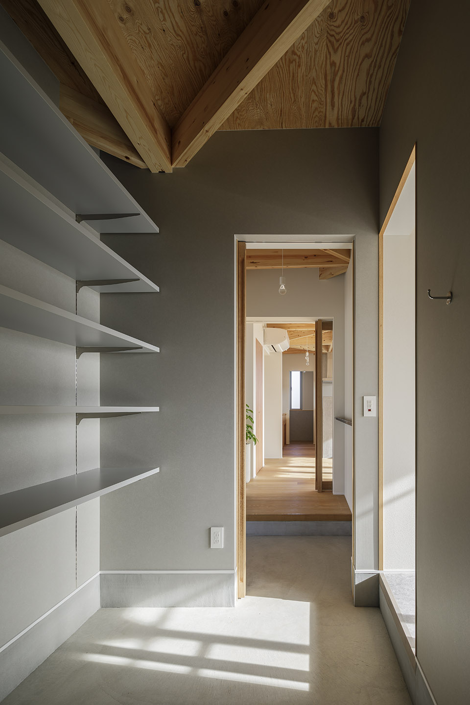 南砺住宅，日本 / Kazuto Nishi Architects-31