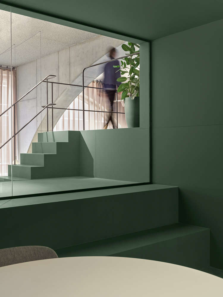 荷兰阿姆斯特丹 Wet Beast Office丨Studioninedots-28