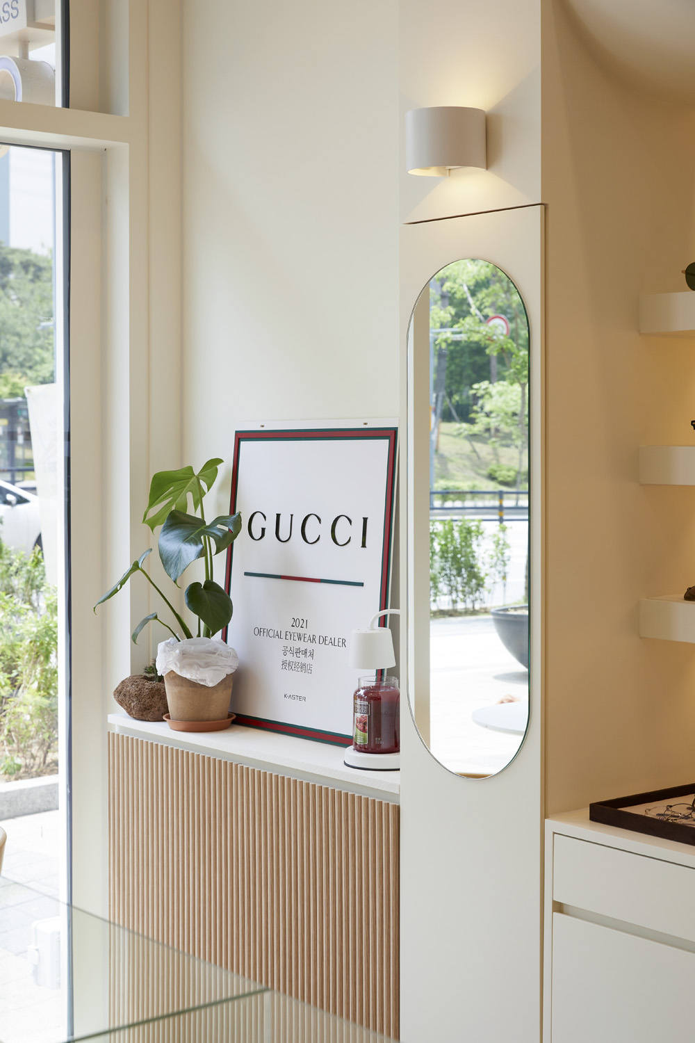 简约风格 14 坪眼镜店设计-13