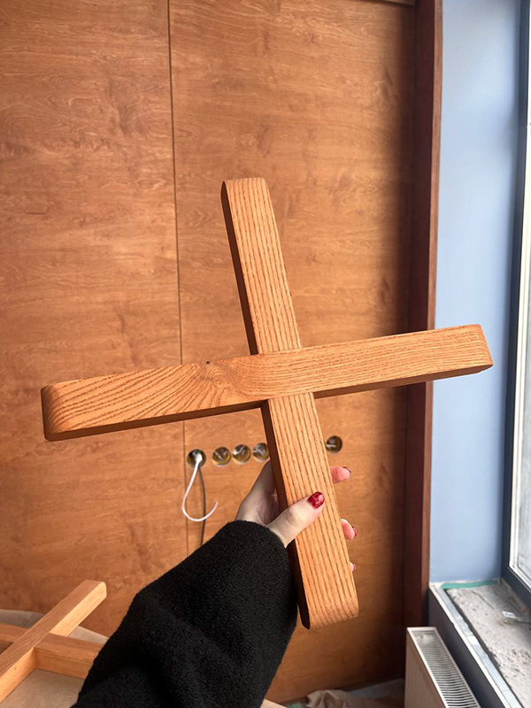 爱芝野甜品酒吧

注：由于OI CHI YE可能并非常见词汇，推测为品牌名音译，这里按发音给出一种可能的翻译，若有特定含义请提供更多背景信息 丨乌克兰基辅-36