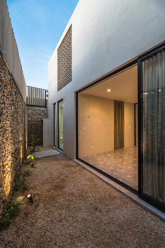 墨西哥 50 年代住宅的现代翻新-38