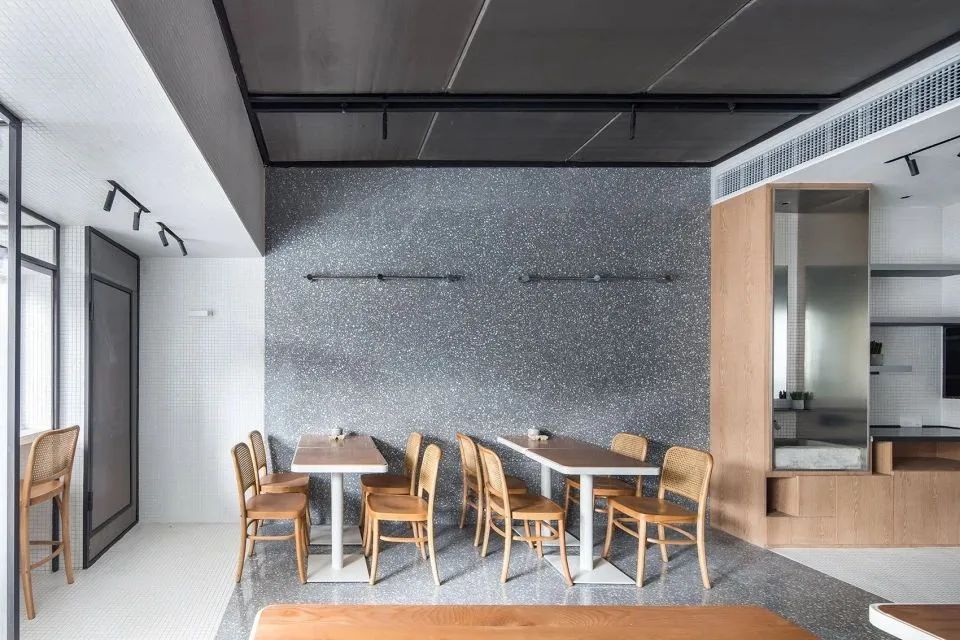 上海 60㎡晶莹剔透米粉店,简洁明快空间设计-26