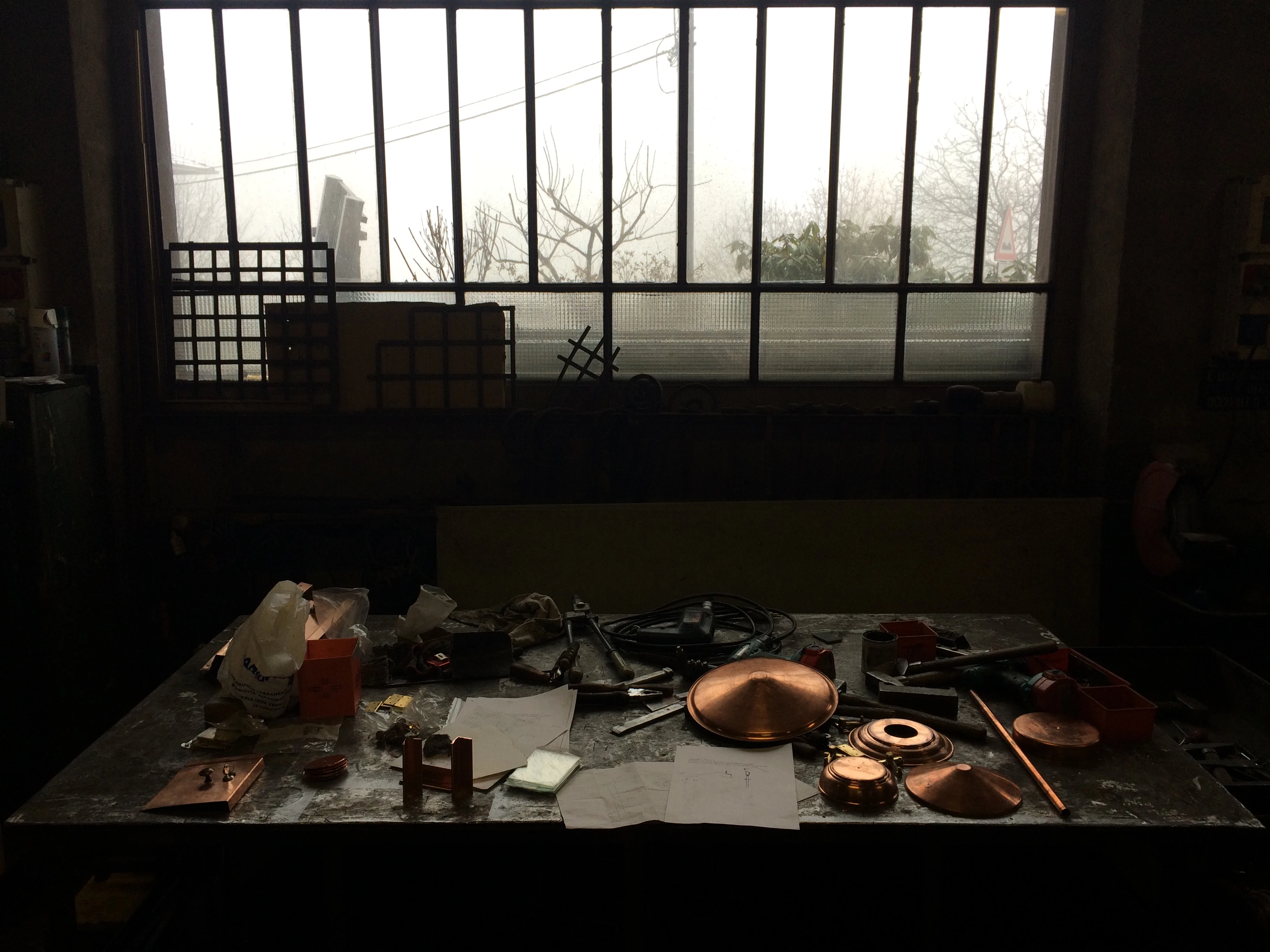 全球食材汇聚，手工铜叶打造独特展示空间-22