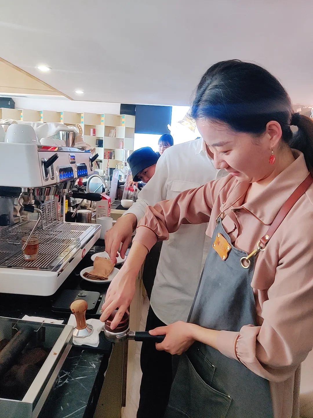 女性之美 · 各地活动现场的室内设计魅力丨中国上海-18