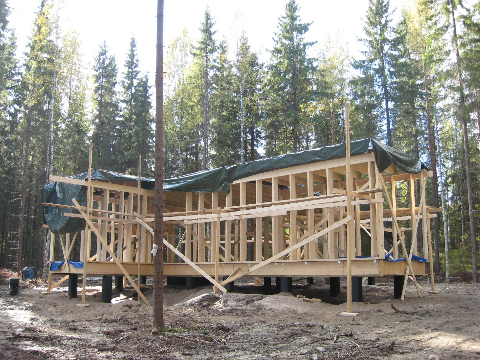 芬兰马蹄形岛屿四角别墅 | 可持续乡村生活典范-31