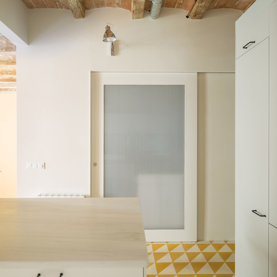 三居改大一居 & SARDENYA圣家堂小住宅改造，巴塞罗那 / Nook Architects-31