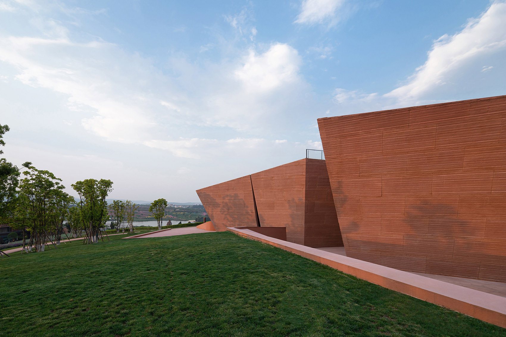 云南东风韵艺术中心 | 红土地上的现代石雕艺术-96