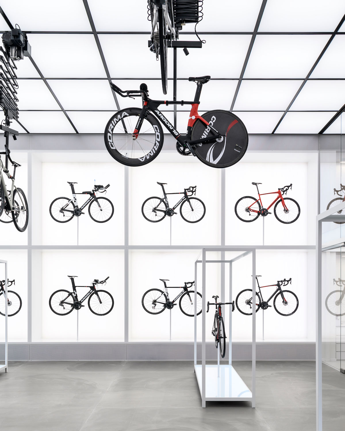 United Cycling LAB & Store in Lynge, Denmark by Johannes Torpe.-2
