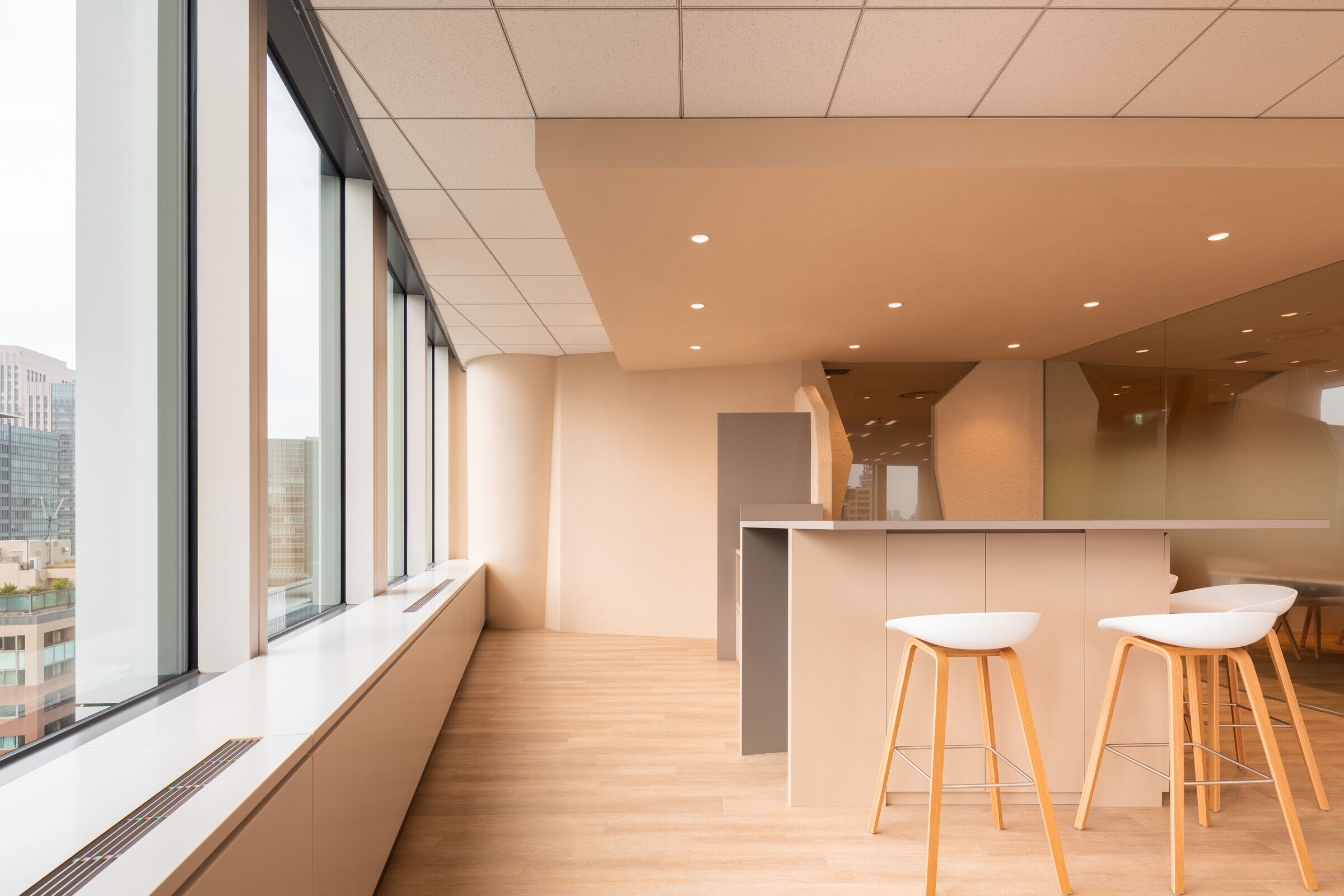 东京摩天大楼里的未来主义挪威海运风格办公室丨日本东京丨van der Architects-6