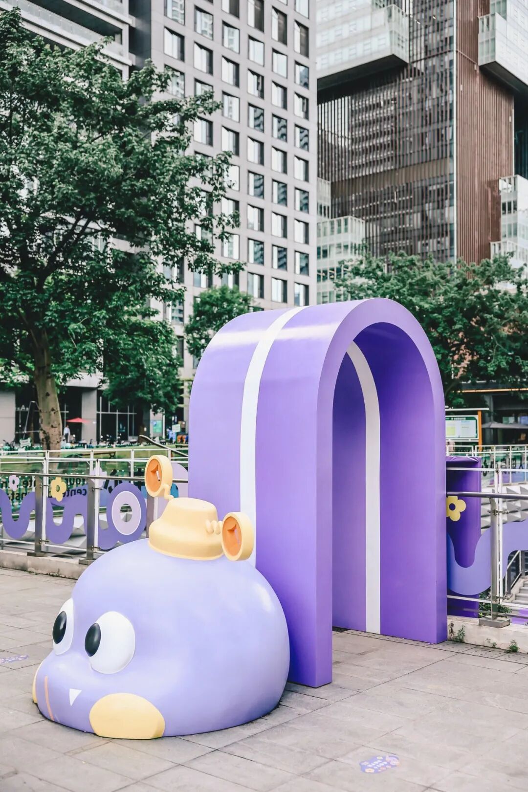 摸摸锦鲤.顽点不一样|云城万科里下沉广场改造-95