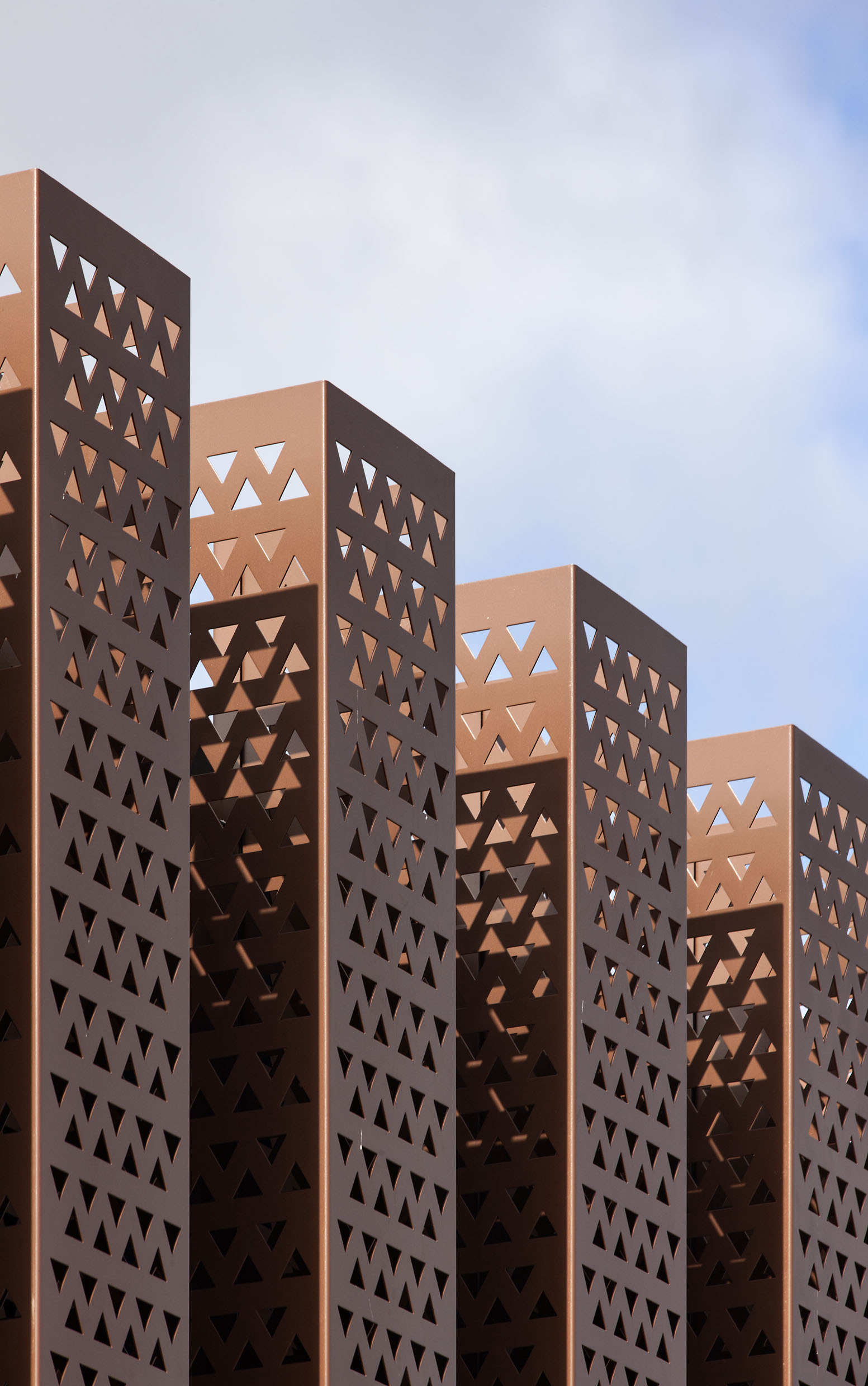 泰晤士财政与研究中心-25