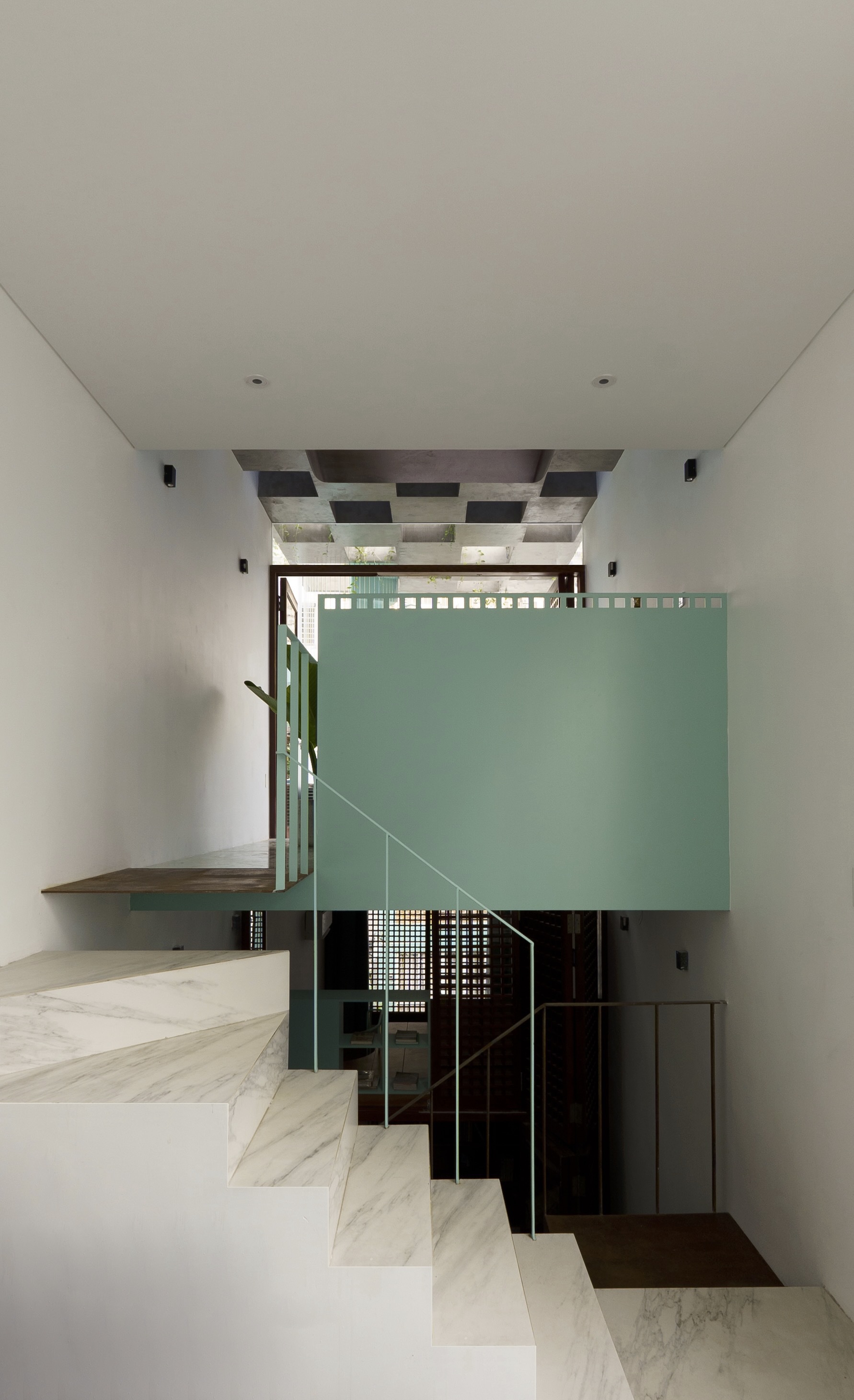 更靠近的房子丨越南胡志明市丨AD+studio-25