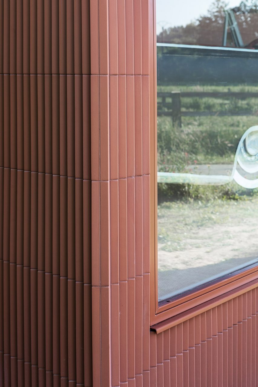 砖石红 Lincoln Pavilion · 汽车艺术馆的创意设计丨法国丨Ronan 和 Erwan Bouroullec-19