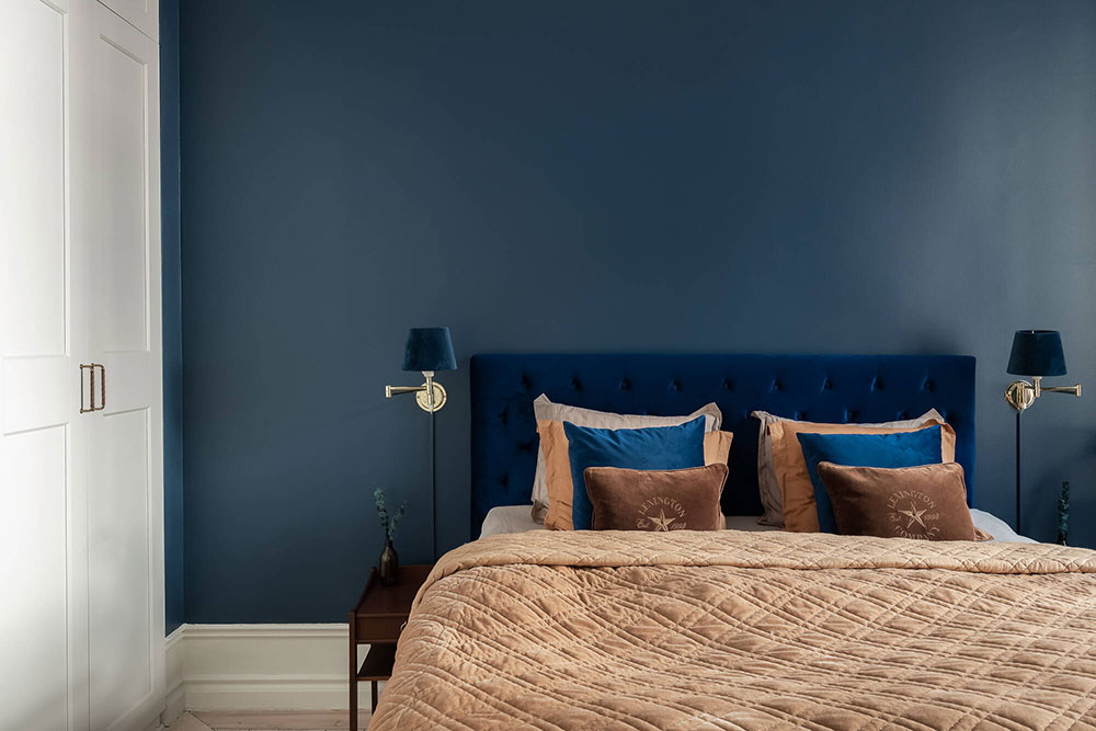 瑞典斯德哥尔摩 48㎡小公寓的绿色与深蓝魅力-9