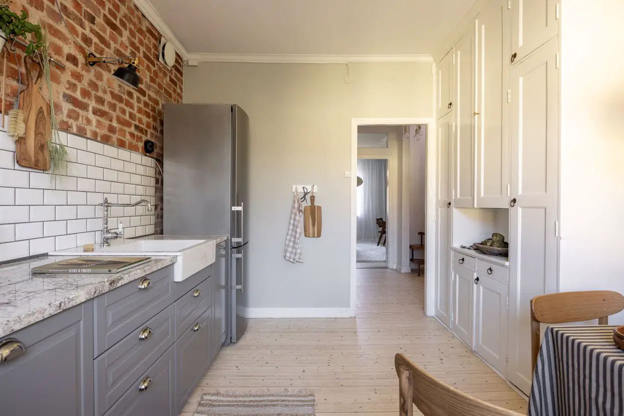 巧妙的屋顶窗 | 瑞典斯德哥尔摩公寓的独特设计-20