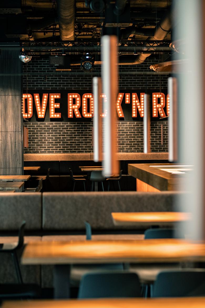 Classic Rock Café 室内设计丨德国斯图加特-10