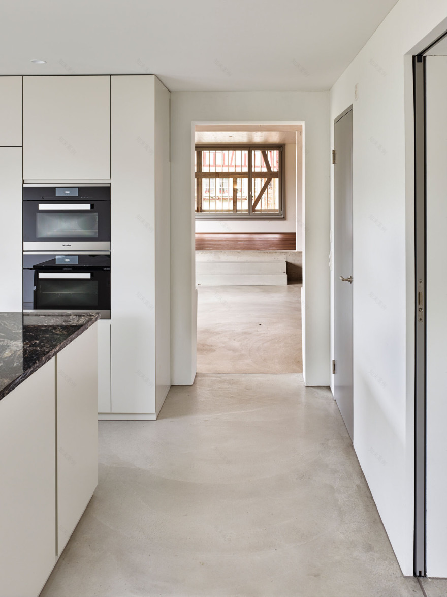 瑞士乡村百年谷仓变宜居私宅-21