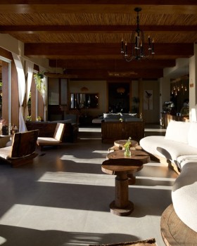 长空新作 · 抚仙湖文旅新地标 阑珊咖啡