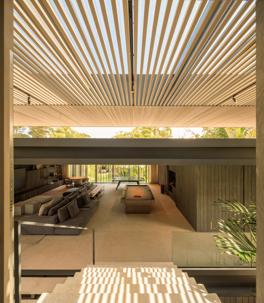 若JO是名字的缩写或者特定名称等保持原样:JO住所
若JO没有特殊意义,可意译为:住宅JO (不过这种说法一般是基于JO有特定指代前提,不然与住宅语义搭配会稍显突兀,最推荐情况一是JO有特定含义时的翻译) 丨巴西圣保罗-59