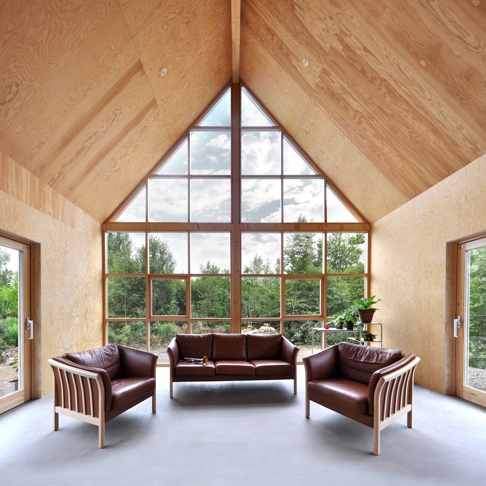 瑞典南部村庄小屋，自然融入与功能并重的室内设计-3