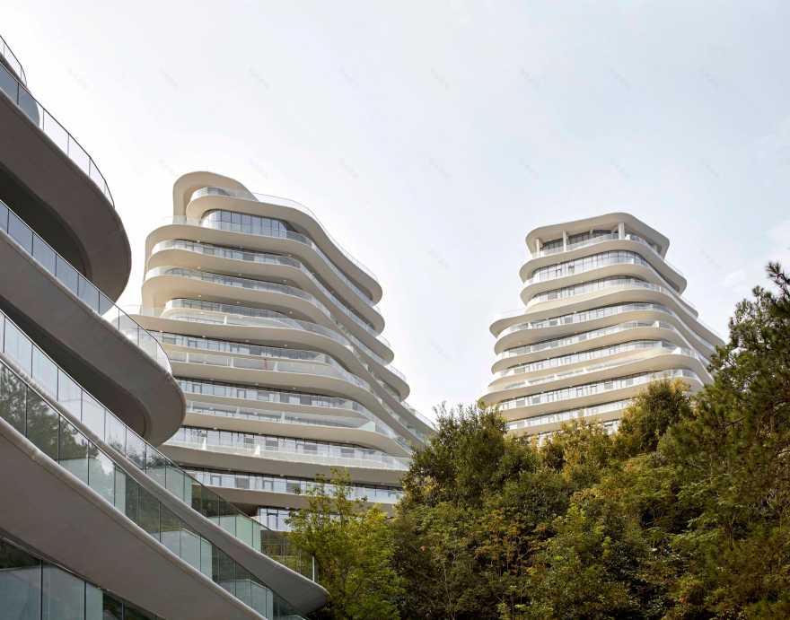 Hufton + Crow photographs MAD's Huangshan Mountain Village at dawn-17