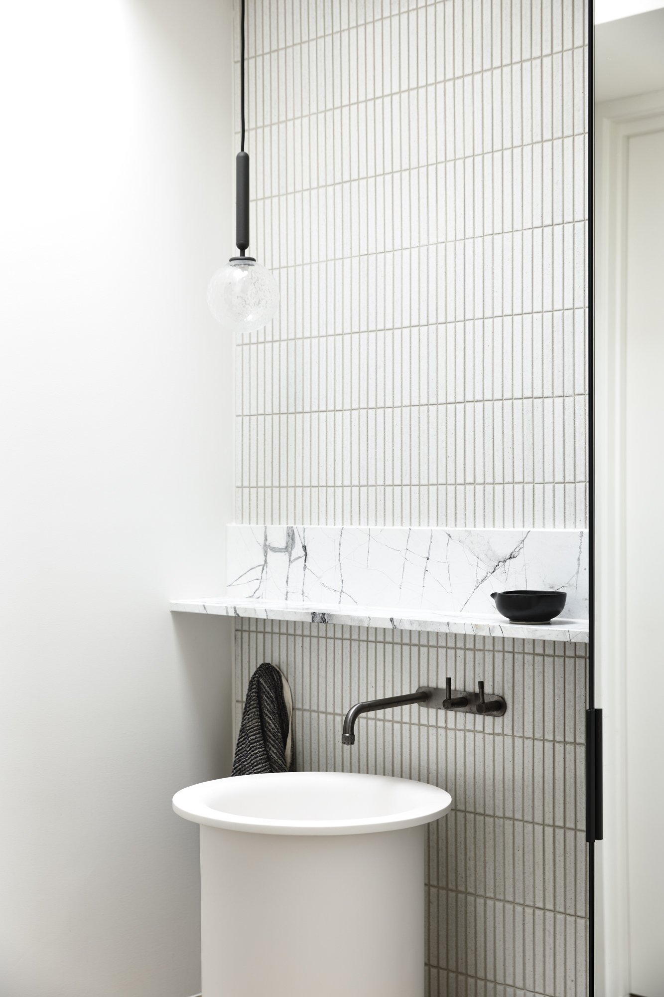 主岭别墅（注：House也可根据实际情况译为住宅府邸等，这里别墅较常用） -54