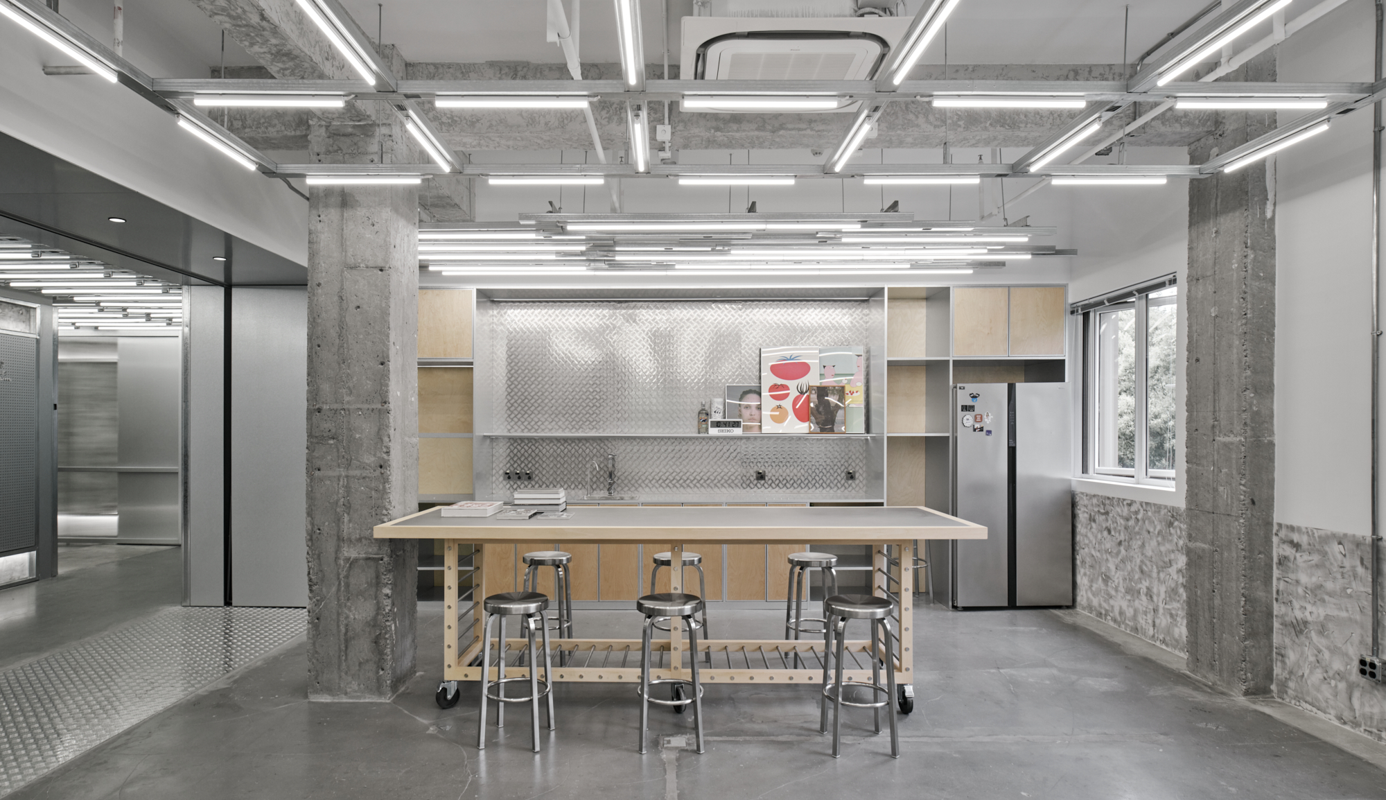 数字媒体集团办公室丨中国上海丨Pronounced Design-8