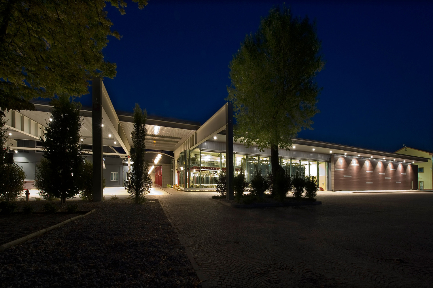 意式酒庄的现代"脱壳"重生-41