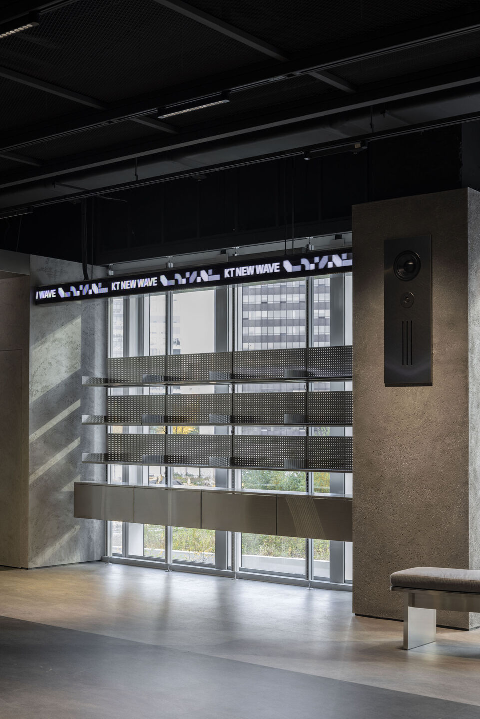 KT 恩丸（注：Onmaru如果是特定名称，这样音译较合适，若有具体背景指向，可能需根据情况调整） 丨韩国丨mttb-17