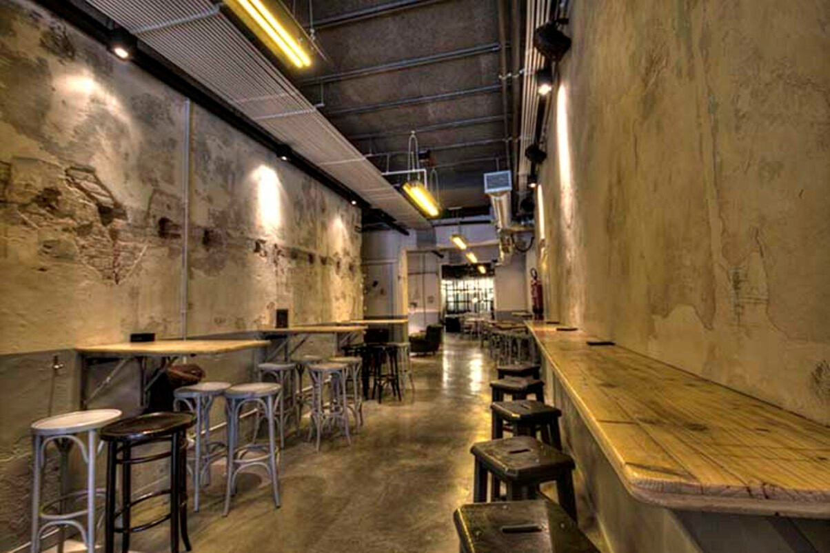 车库啤酒屋——复古工业风的设计魅力-22