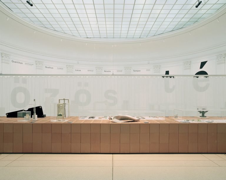 共享空间·七号展厅丨HungaryBudapest丨Hetedik Műterem Kft.等多个团队-28