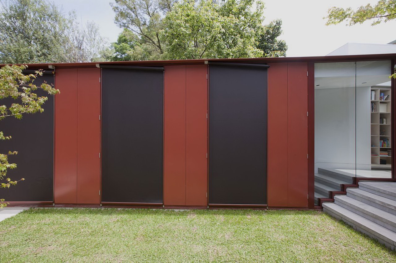 绿意环绕的 CO-AP 紧凑别墅 | 玻璃与自然的完美融合-19