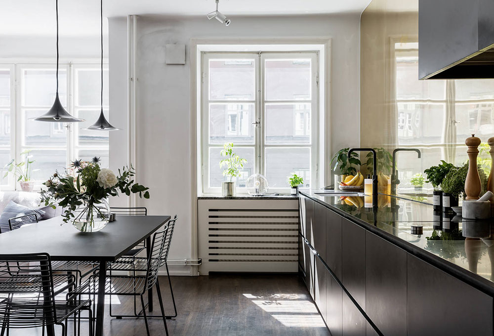 瑞典 65 平米开放式公寓 | 全透明卧室、亮丽铜墙、狭长衣帽间-5