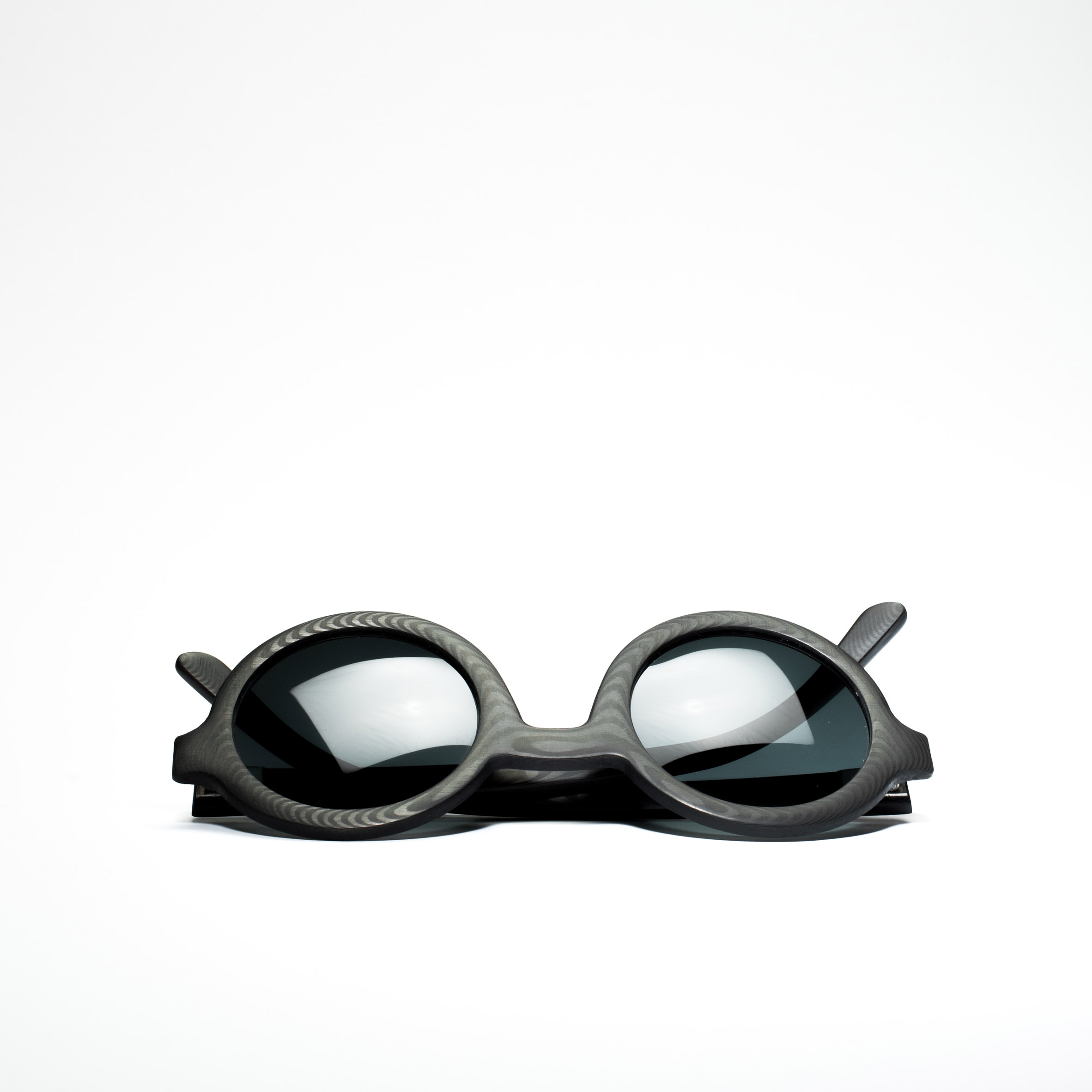 Rodrigo Caula designs carbon-fibre sunglasses with woodgrain patterns-6