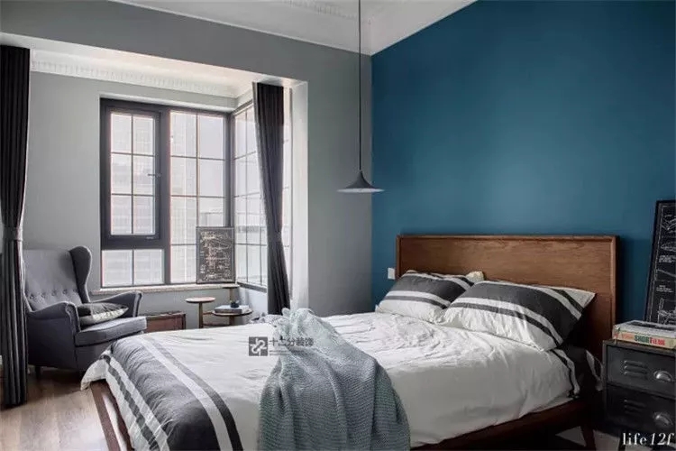 重庆现代风住宅的个性色彩搭配-17