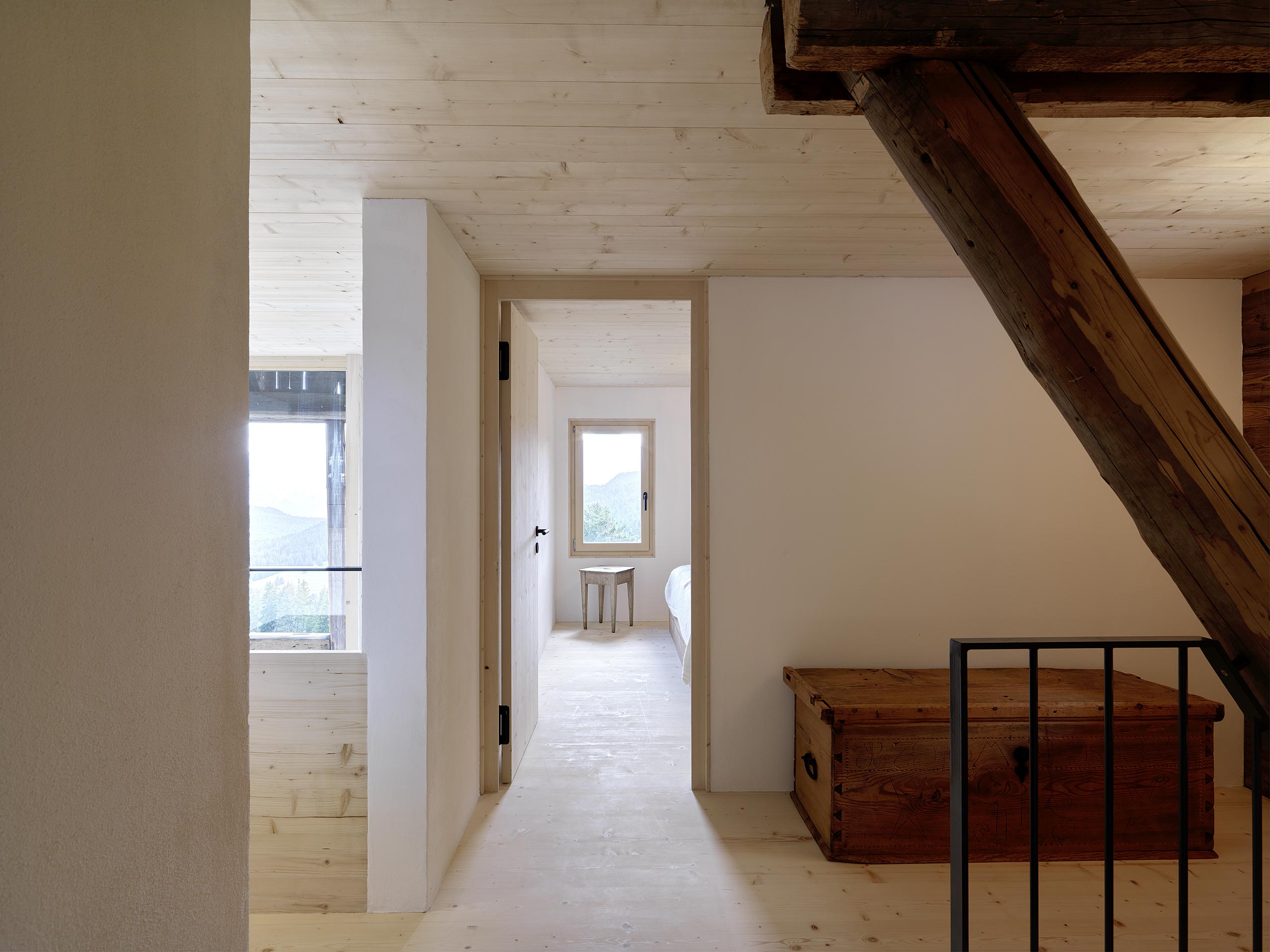 瑞士山地小屋的现代改造丨Christoph Cavigelli-40