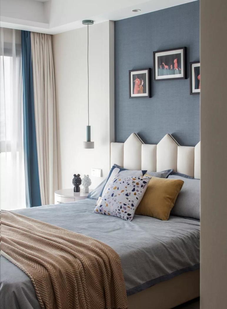 90 后新婚夫妻的现代轻奢婚房,设计巧妙且实用-35